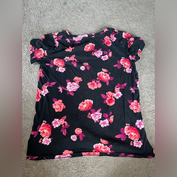 VICTORIAS SECRET TEE - Picture 4 of 5